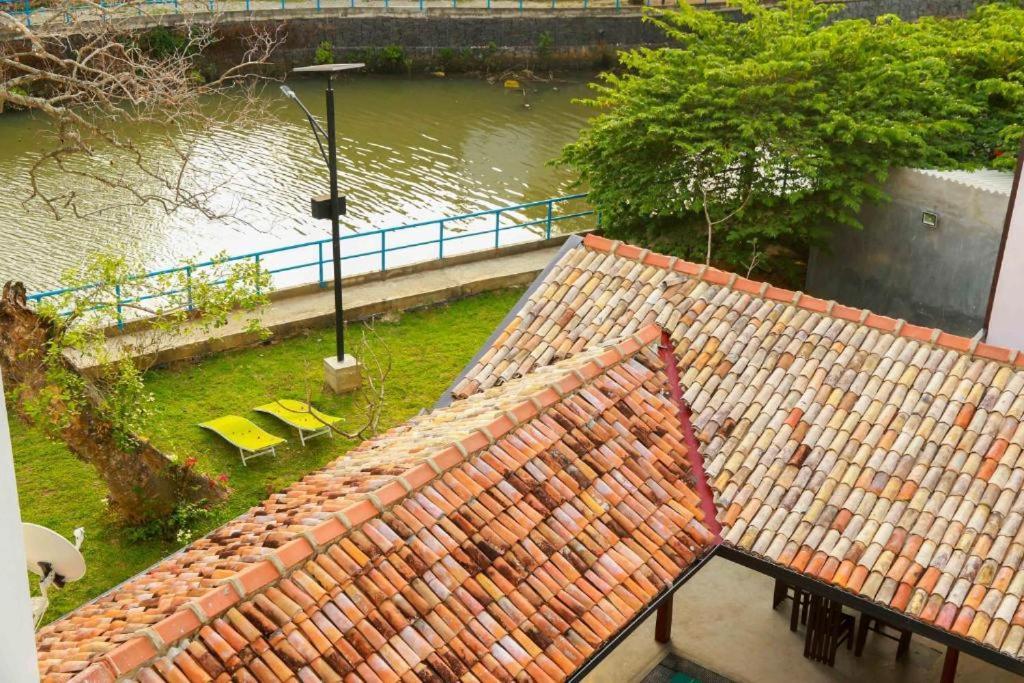 Lagoon Boutique Hotel Kanattagoda Exterior photo