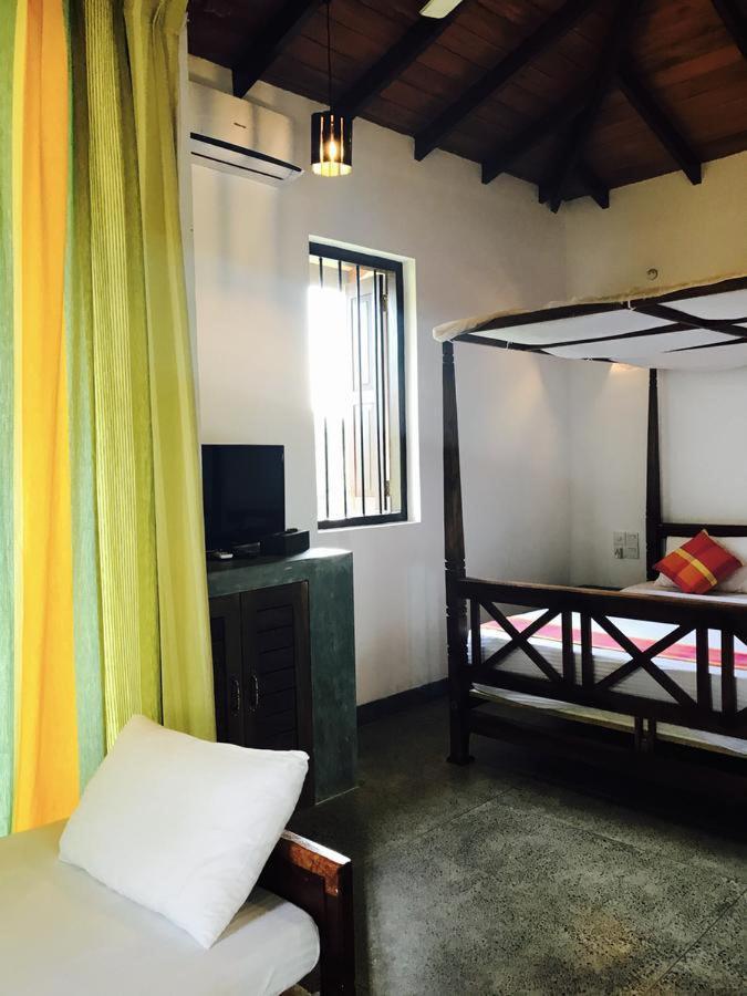 Lagoon Boutique Hotel Kanattagoda Exterior photo