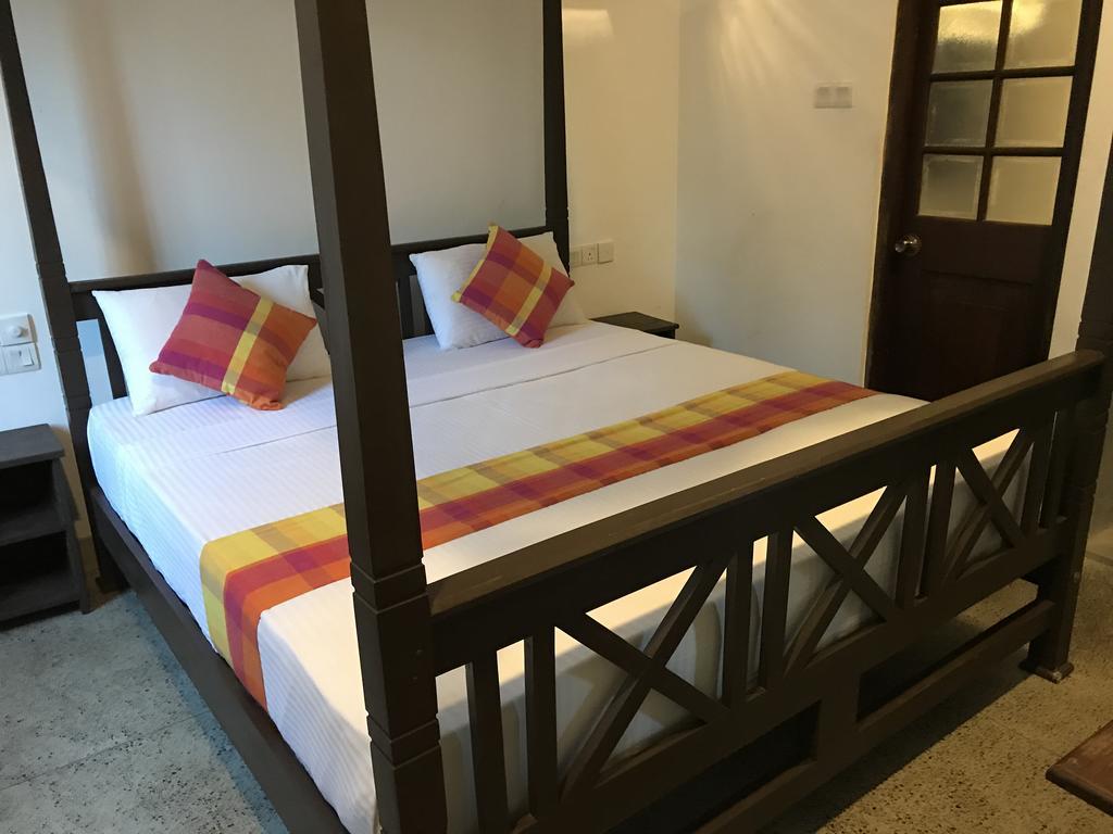 Lagoon Boutique Hotel Kanattagoda Exterior photo