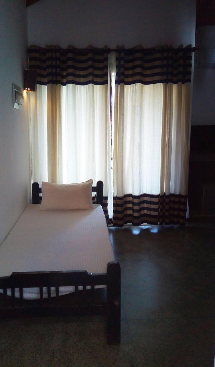 Lagoon Boutique Hotel Kanattagoda Exterior photo
