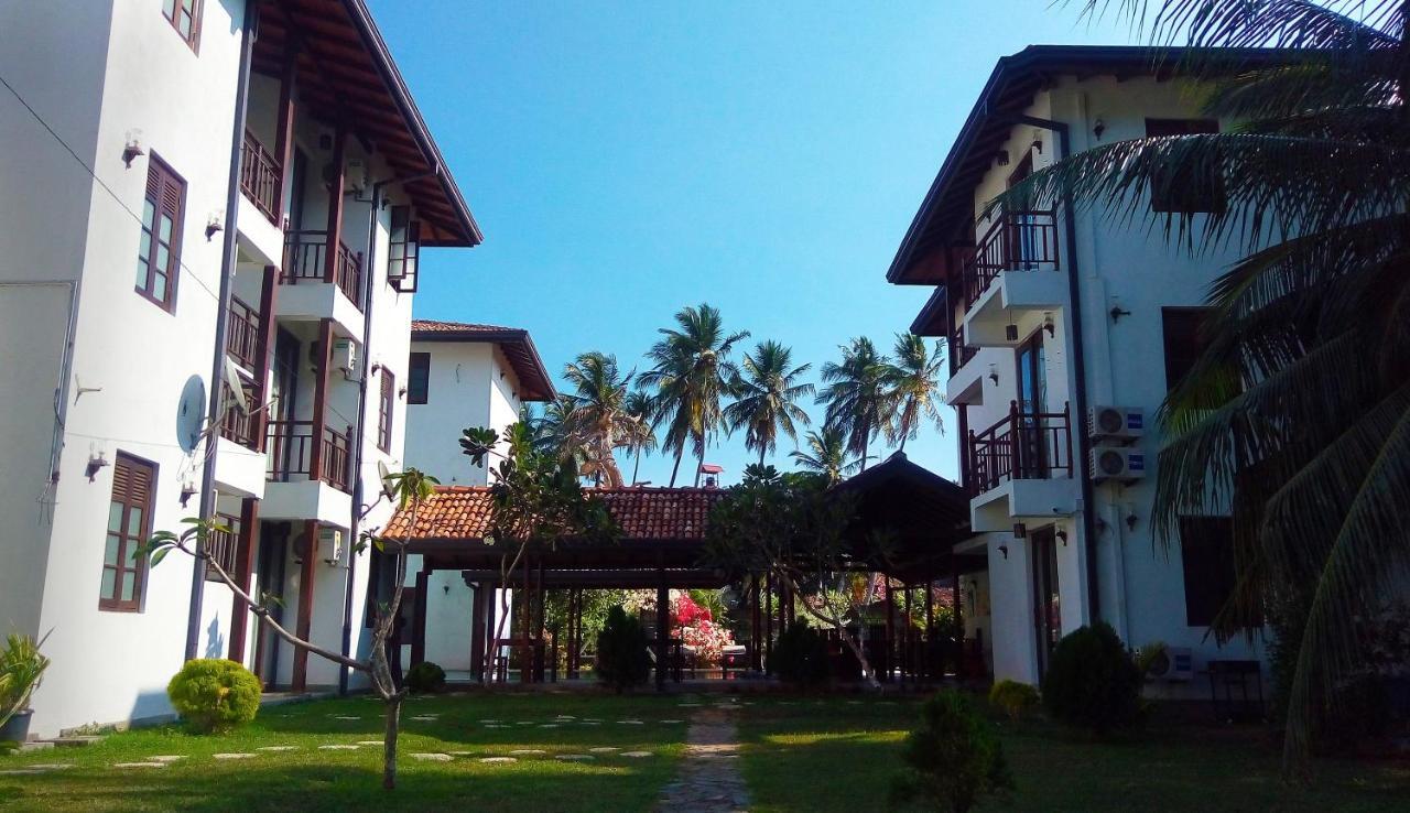 Lagoon Boutique Hotel Kanattagoda Exterior photo