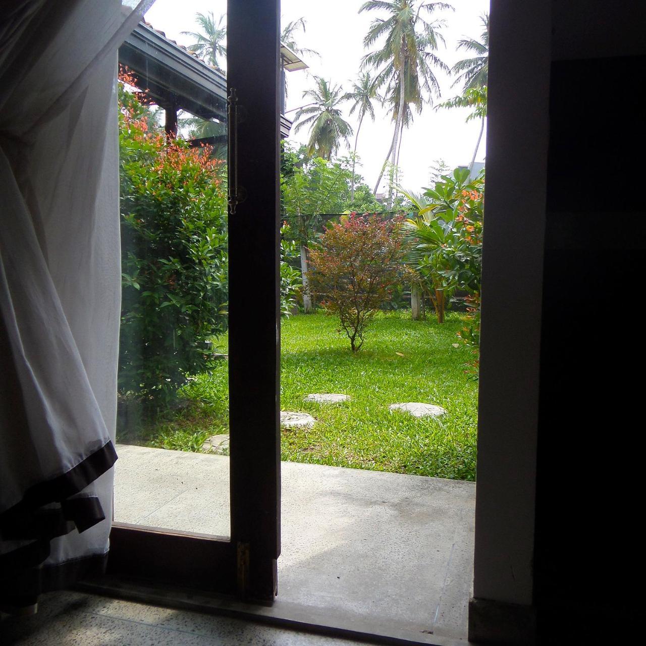 Lagoon Boutique Hotel Kanattagoda Exterior photo