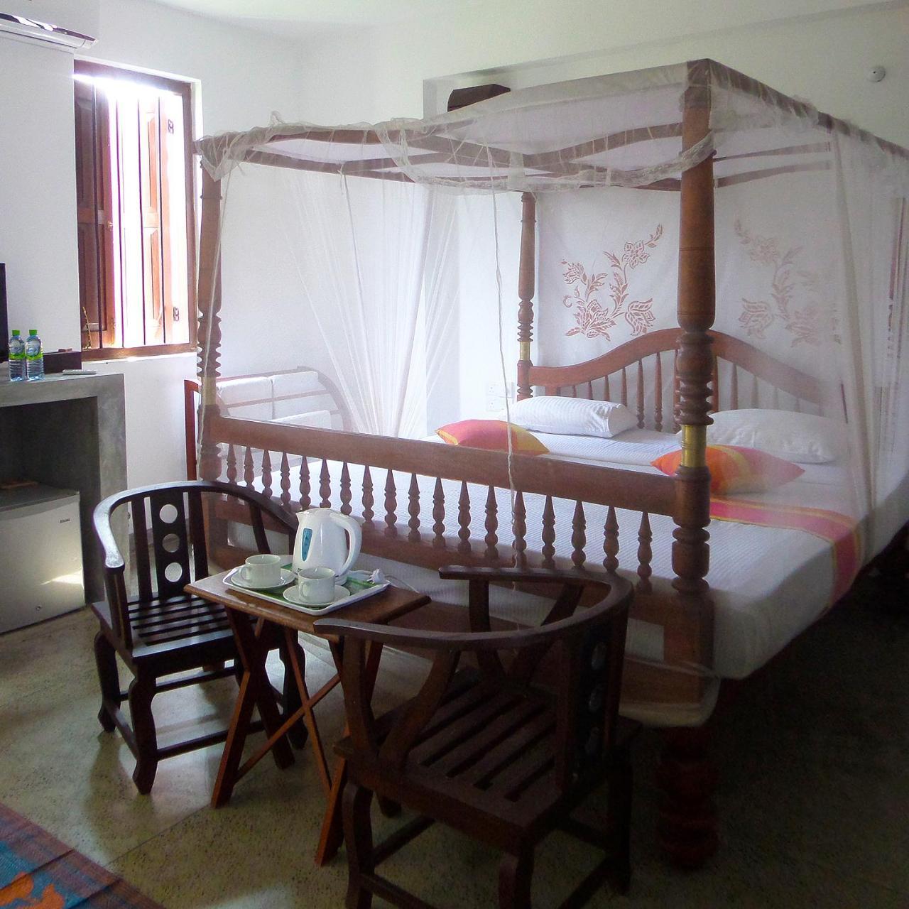 Lagoon Boutique Hotel Kanattagoda Exterior photo